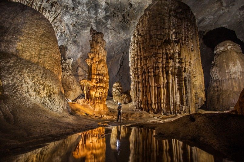 Un Dron Graba El Impresionante Interior De La Cueva Más Grande Del